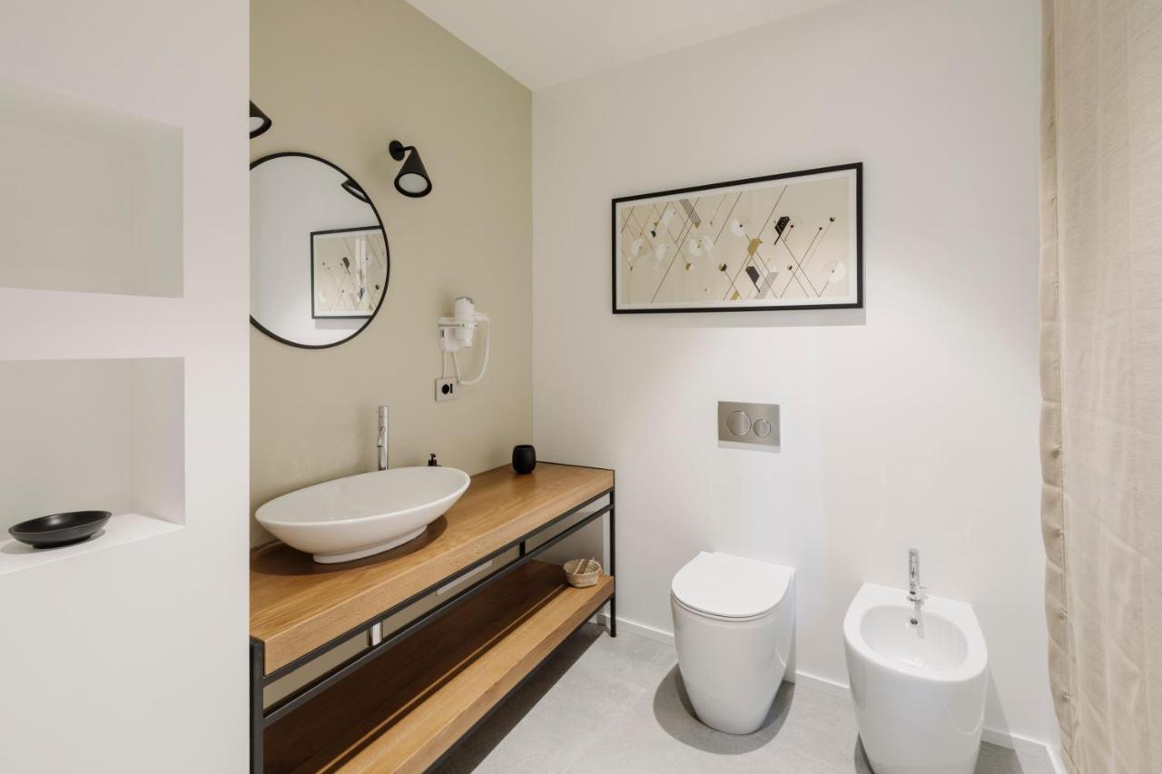 Temporas Design Rooms Кальяри Экстерьер фото