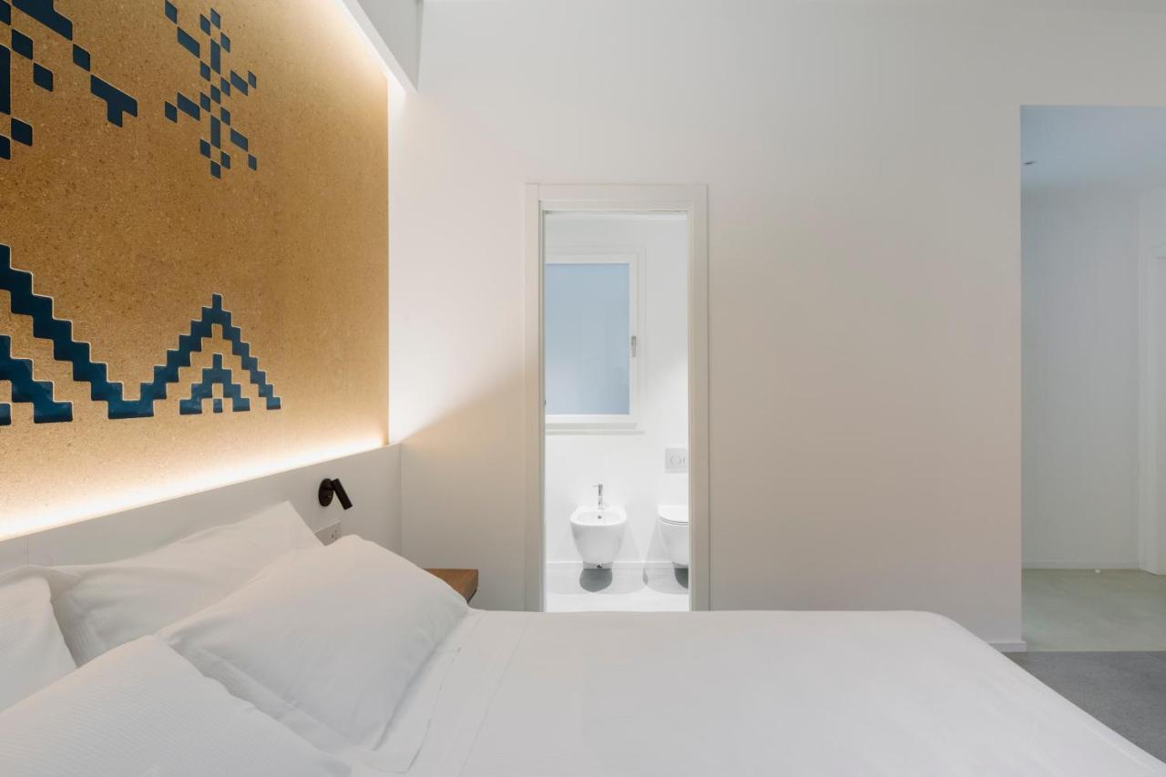 Temporas Design Rooms Кальяри Экстерьер фото